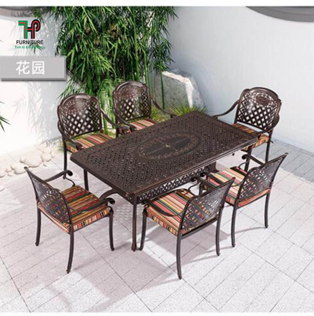 Ban-ghe-thu-gian-ngoai-troi-2